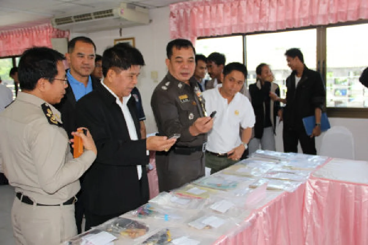 ค้นคุกสุราษฎร์เจอมือถือขายเครื่องละ3หมื่น