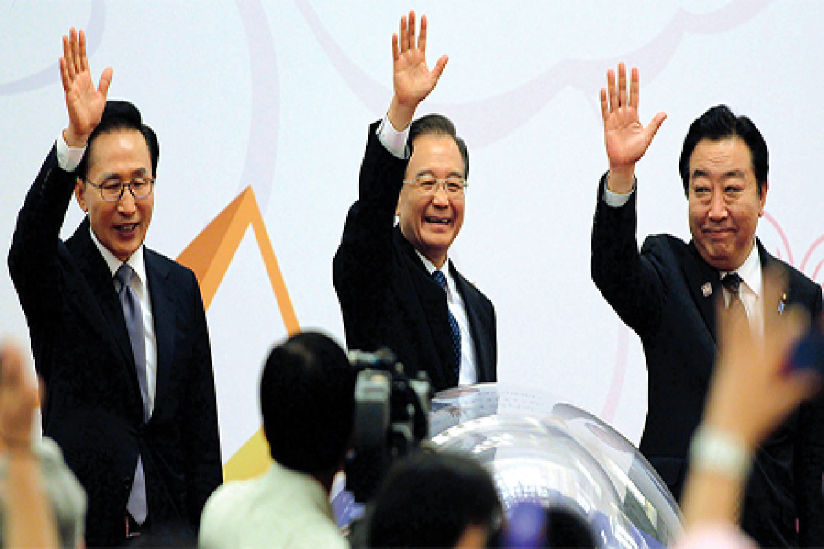 3ยักษ์เอเชียผนึกกำลังสู้พิษยุโรปกรุยทางเอฟทีเอไตรภาค 3ยักษ์เอเชียผนึกกำลังสู้พิษยุโรปกรุยทางเอฟทีเอไตรภาค