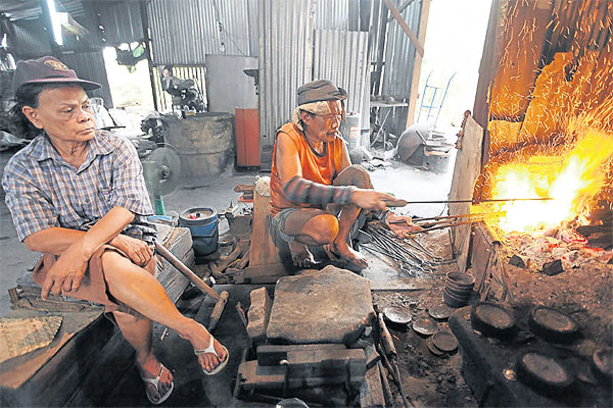 Ancient metalworkers slowly disappearing