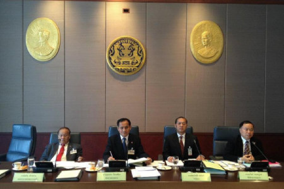 วิปรัฐบาลพร้อมแจงร่างงบปี56 วิปรัฐบาลพร้อมแจงร่างงบปี56