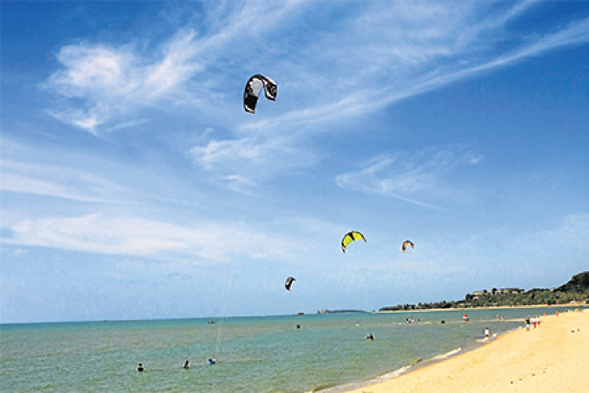 นักโต้ลม สุชาติ สมาบุตร