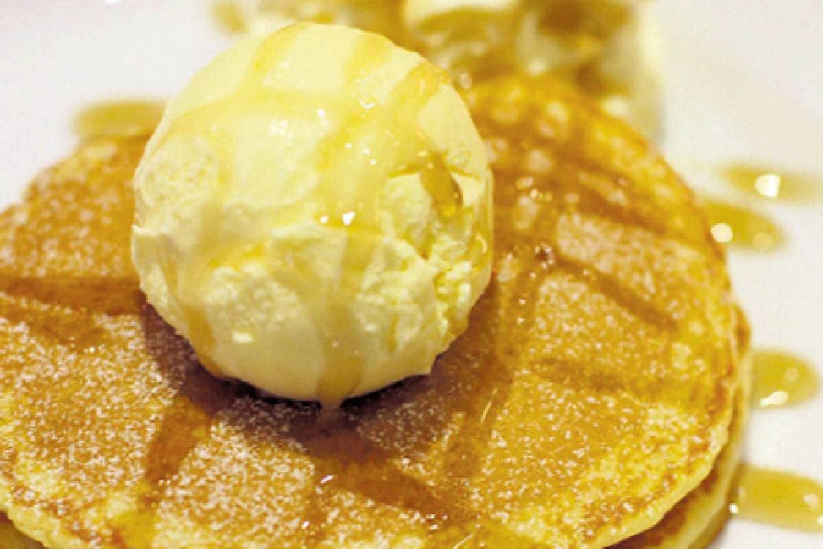 "Goodday" แพนเค้กกับไอศกรีมวานิลลา ราดน้ำผึ้ง ของชอบธนัท ตันอนุชิตติกุล