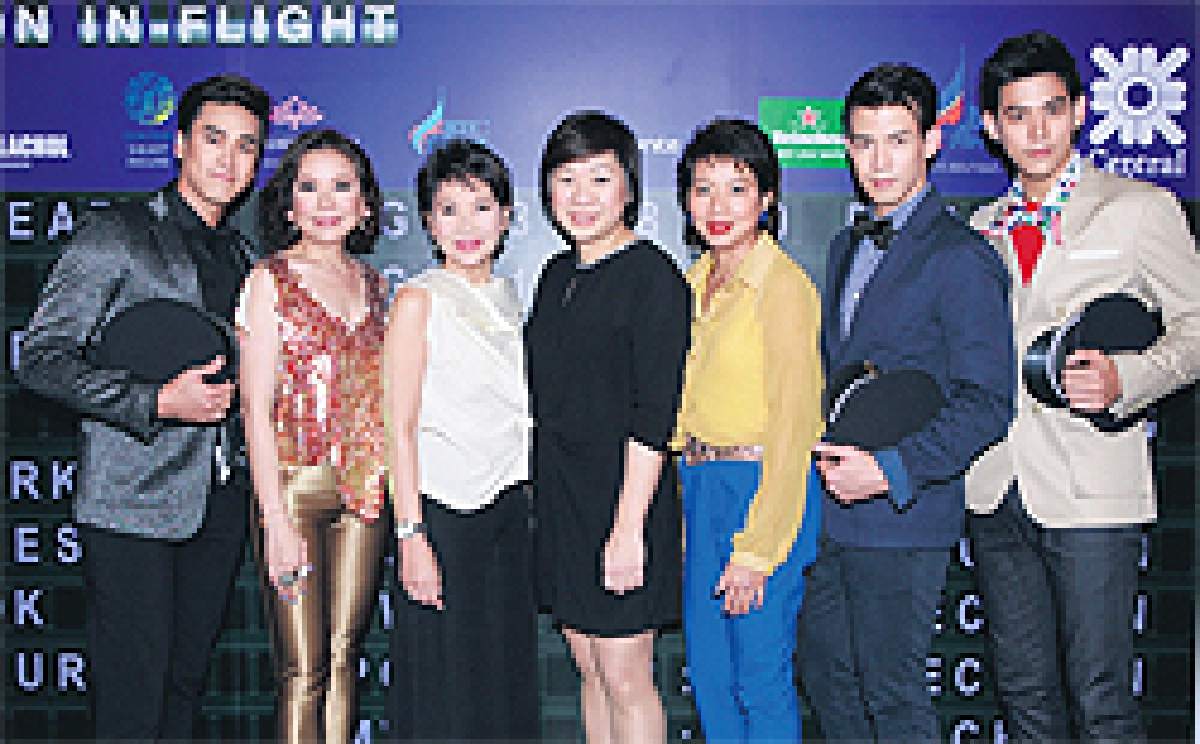 แฟชั่น อิน เดอะ ไฟลต์ ใน เซ็นทรัล เมน วิท สไตล์ 2012
