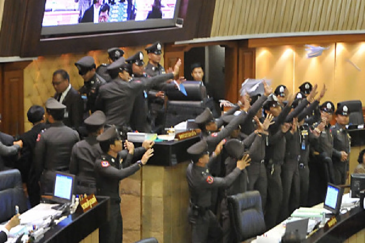 สภาลงมติ272:2เลื่อนปรองดองเป็นวาระด่วน