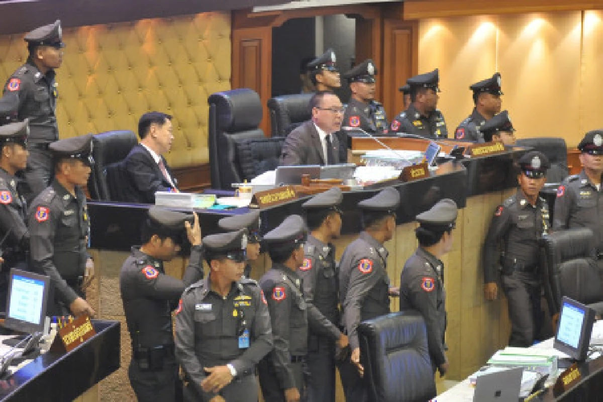 สภาลงมติ272:2เลื่อนปรองดองเป็นวาระด่วน