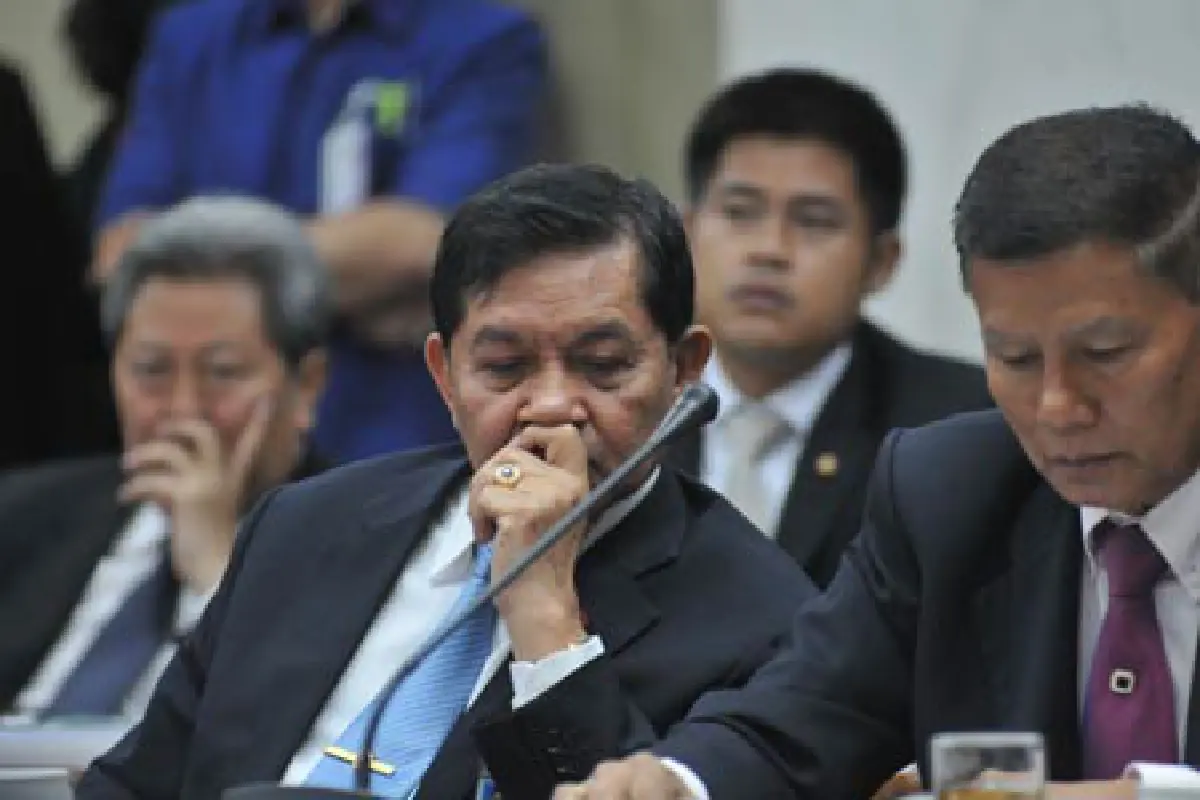 บิ๊กบังดอดเงียบเข้าสภาพรางตัวหนีม็อบ