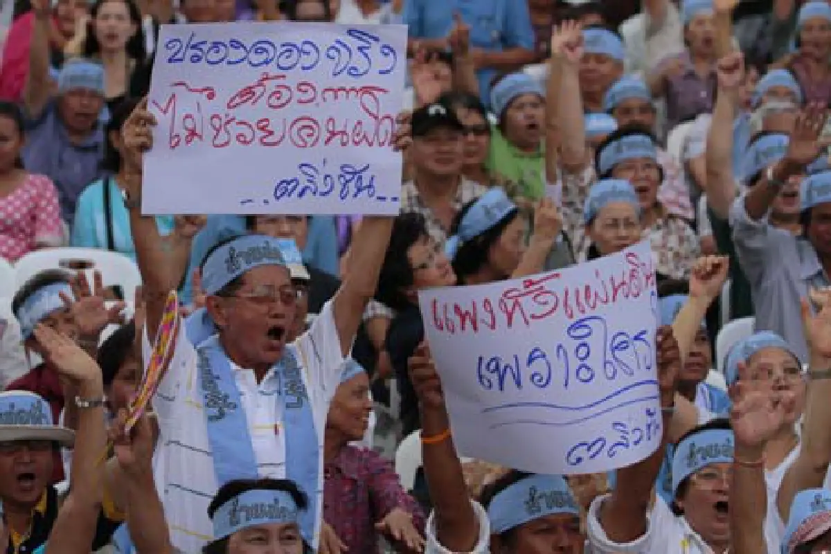 ปชป.ย้ำพรบ.ปรองดองคืนสิทธิ์ทักษิณ