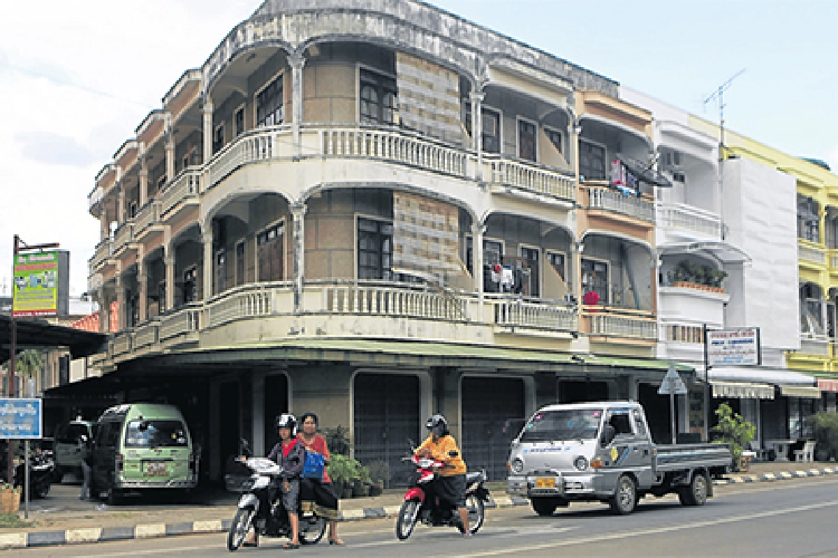 สักวัน ณ ปากเซ