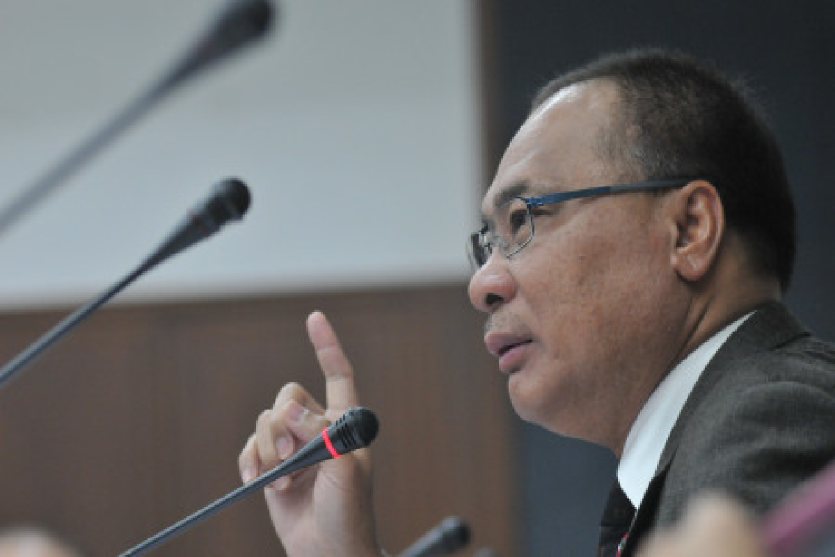 สมศักดิ์สั่งงดประชุมสภา5-7มิ.ย. สมศักดิ์สั่งงดประชุมสภา5-7มิ.ย.