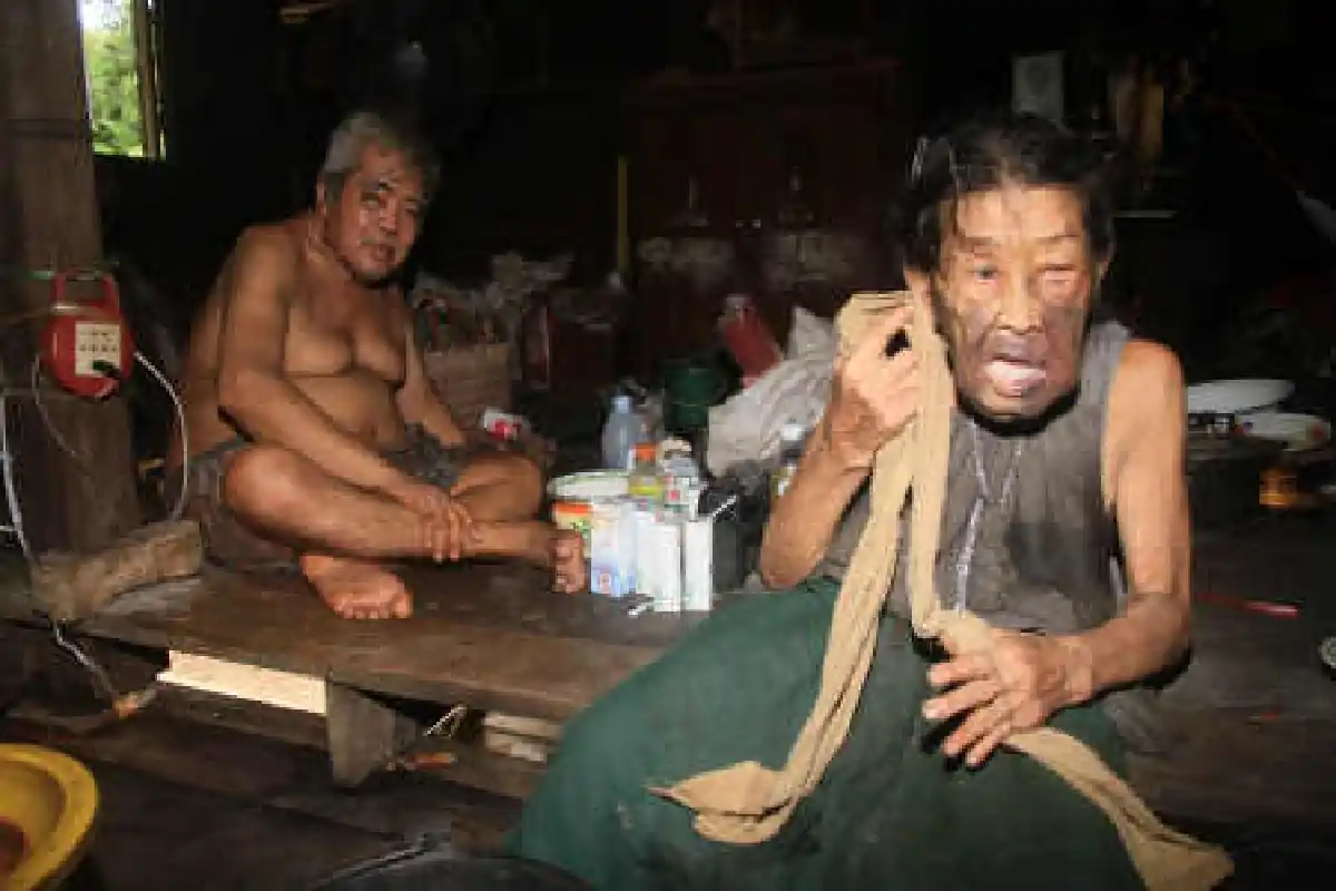 โจรบุกทุบตายายก่อนปล้นพระเก่าแก่5องค์
