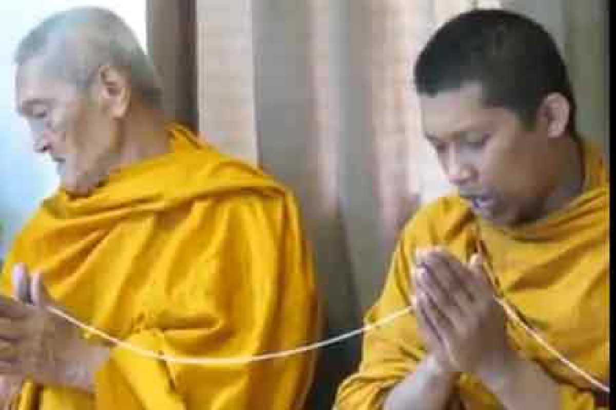พระสวดมนต์จังหวะมันส์สนั่นยูทูบ พระสวดมนต์จังหวะมันส์สนั่นยูทูบ