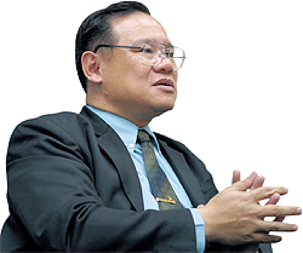 อดีตอธิการมธ.เตือน อย่าผลักภาระให้ในหลวง