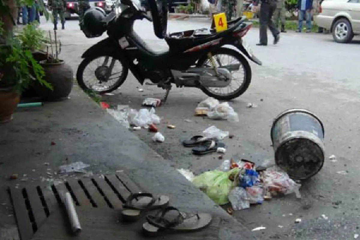 ป่วน!คนร้ายลอบวางระเบิดพระขณะบิณบาต