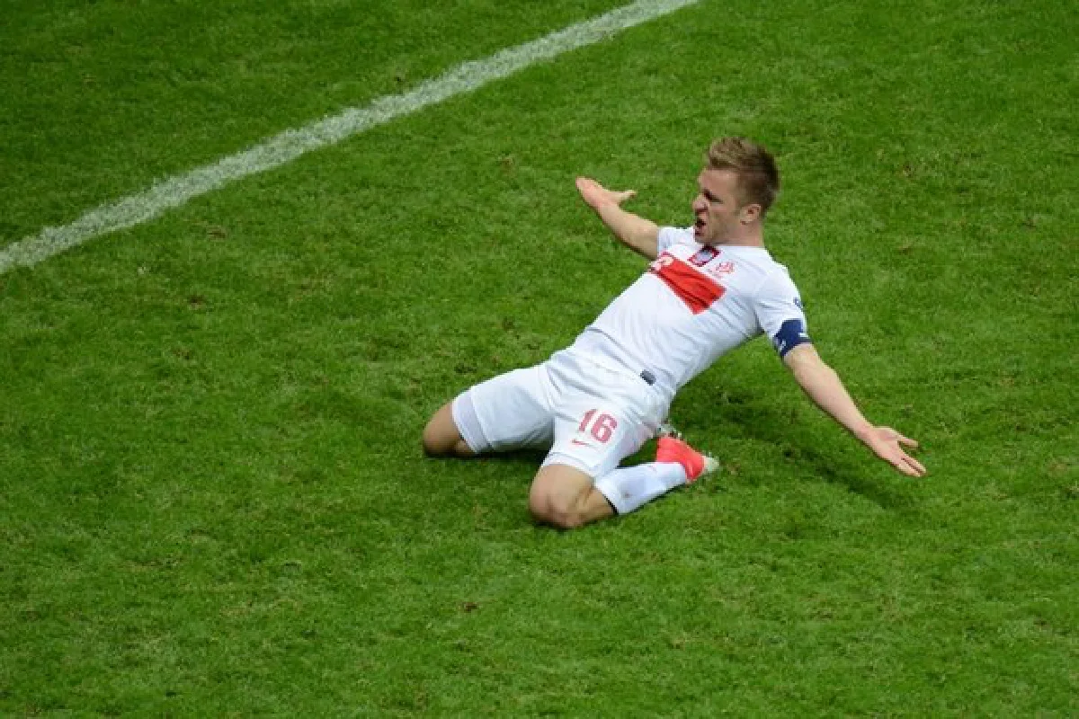 Euro 2012: Czech Republic wins, Poland and Russia draw