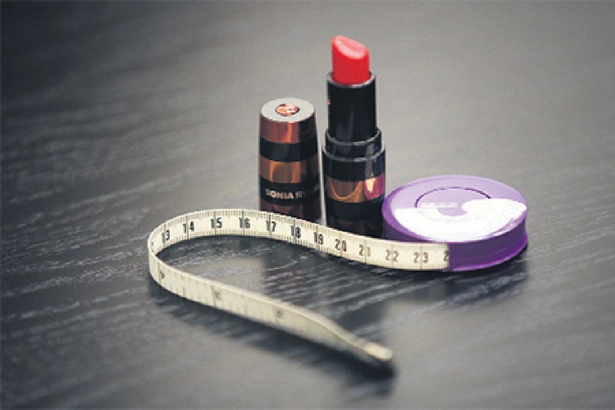 ‘ดีไซเนอร์ไทยฝีมืออินเตอร์’ ณุช เนาวเขตต์