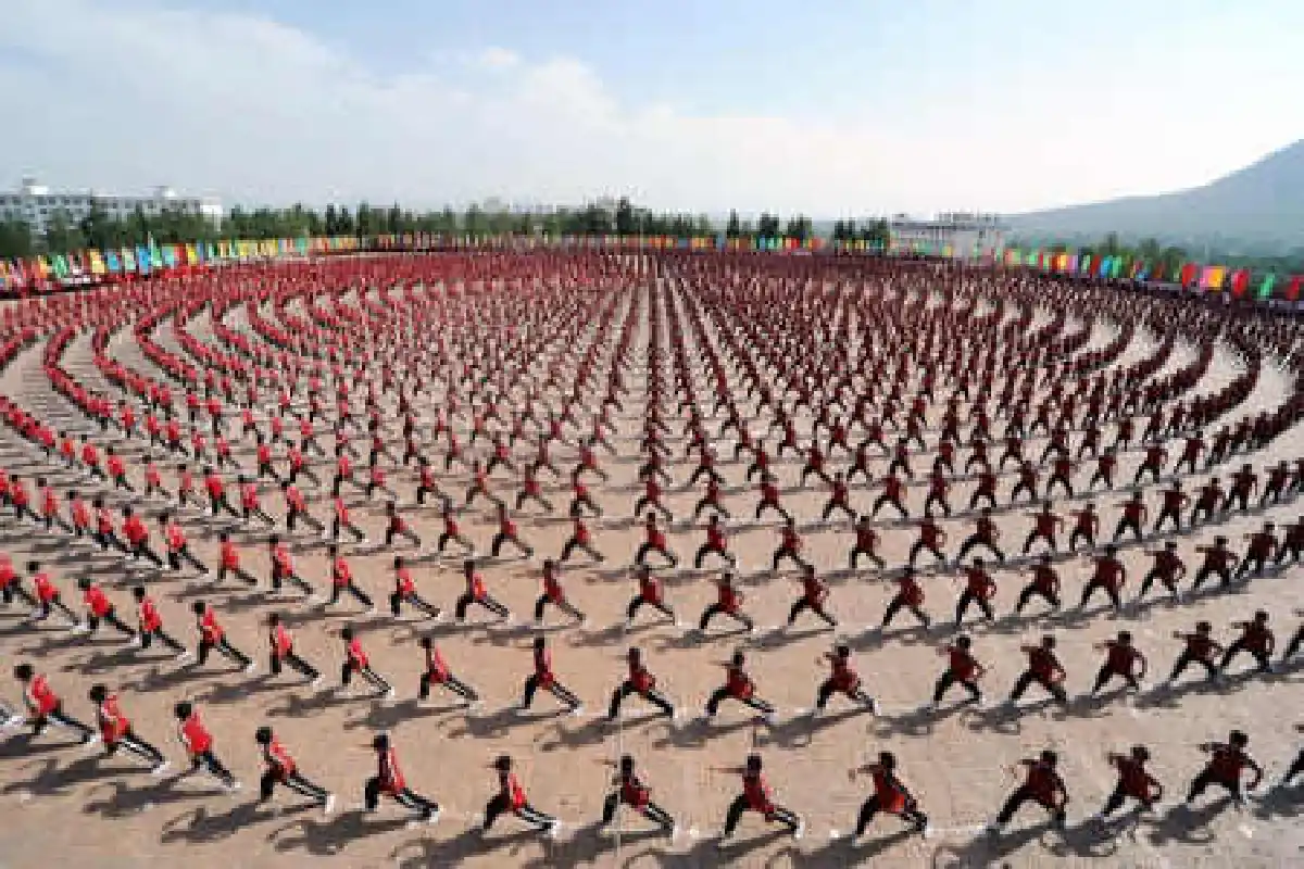 ภาพน่าทึ่ง! เด็กจีน10,000คน แสดงกังฟู
