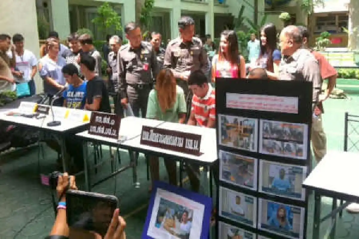 ตร.รวบโจ๋กระชากสร้อยทอง