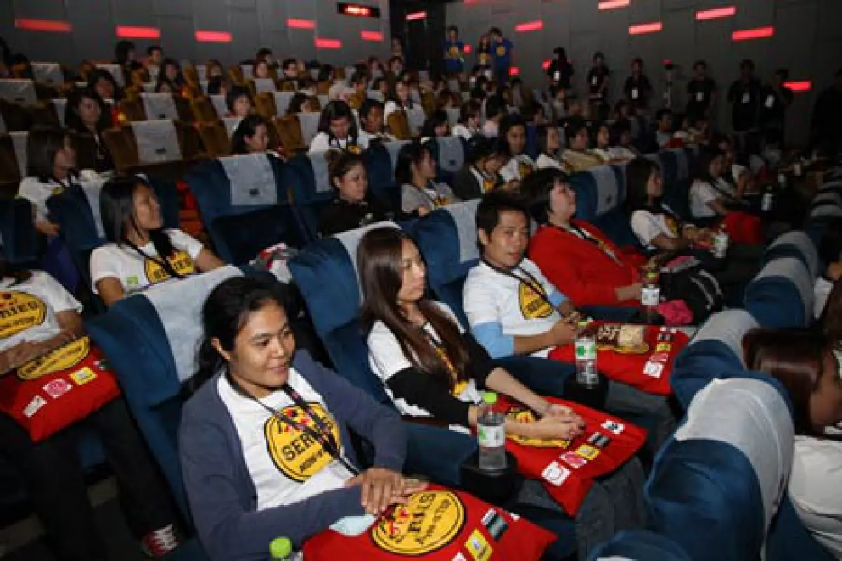 จิ๊ก เนาวรัตน์ร่วมแข่งดูซีรีส์มาราธอน 3 วัน 2 คืน