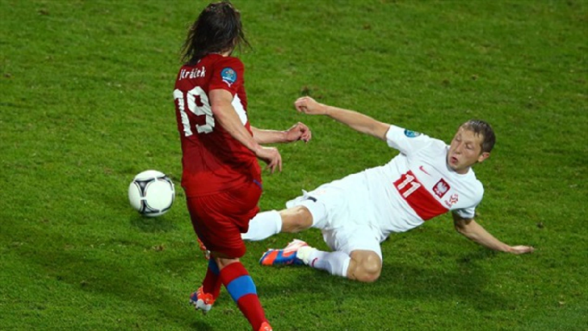 Euro 2012 update: Greece and Czech Republic in quarters