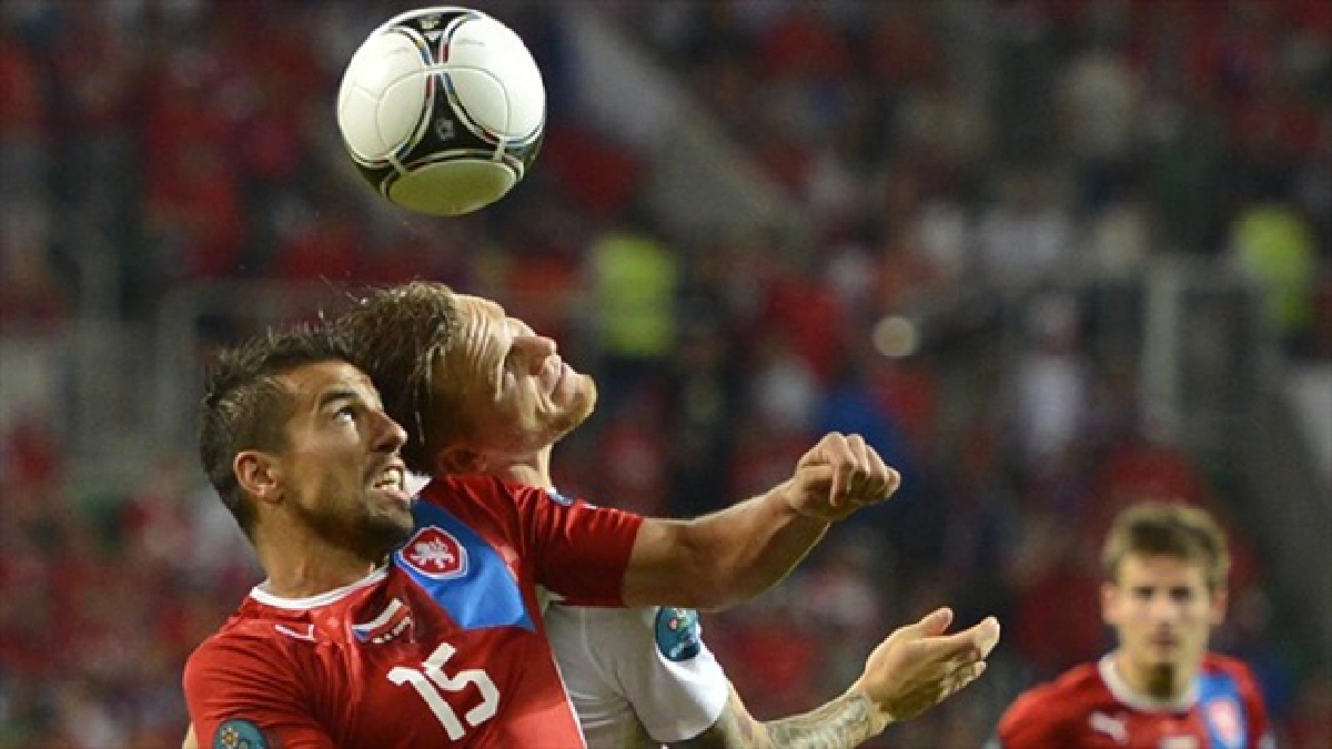 Euro 2012 update: Greece and Czech Republic in quarters