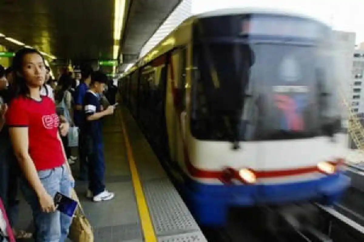 สื่อนอกแนะ 10 วิธีเลียนแบบวิถีคนกรุง