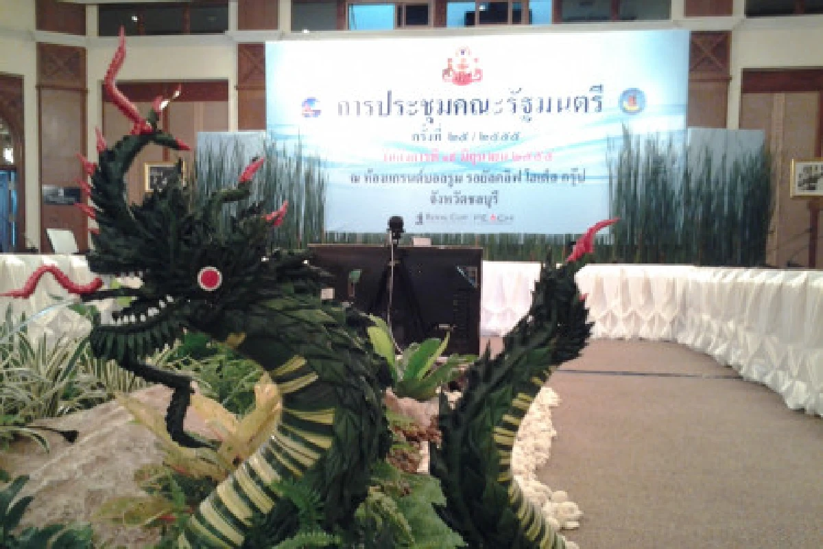 ครม.ปูระเริงคลื่น-ย่ำแผล3ปีแดงพังโรงแรม