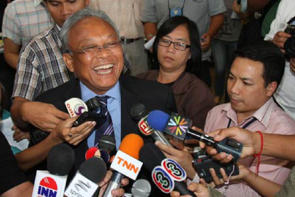 เพื่อไทยตั้งฉายาสุเทพนาธาน เพื่อไทยตั้งฉายาสุเทพนาธาน