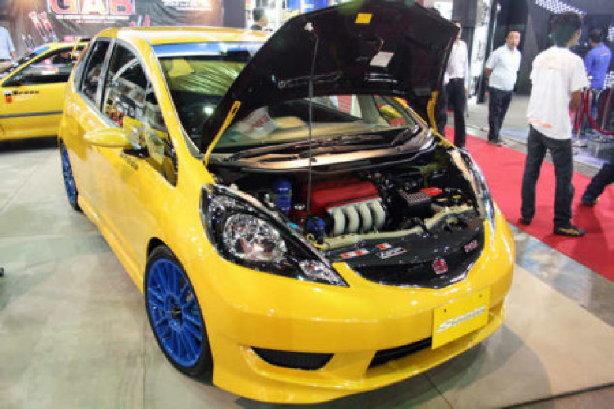 Auto Salon รวมตำนานนักซิ่งจากแดนซามูไร Auto Salon รวมตำนานนักซิ่งจากแดนซามูไร