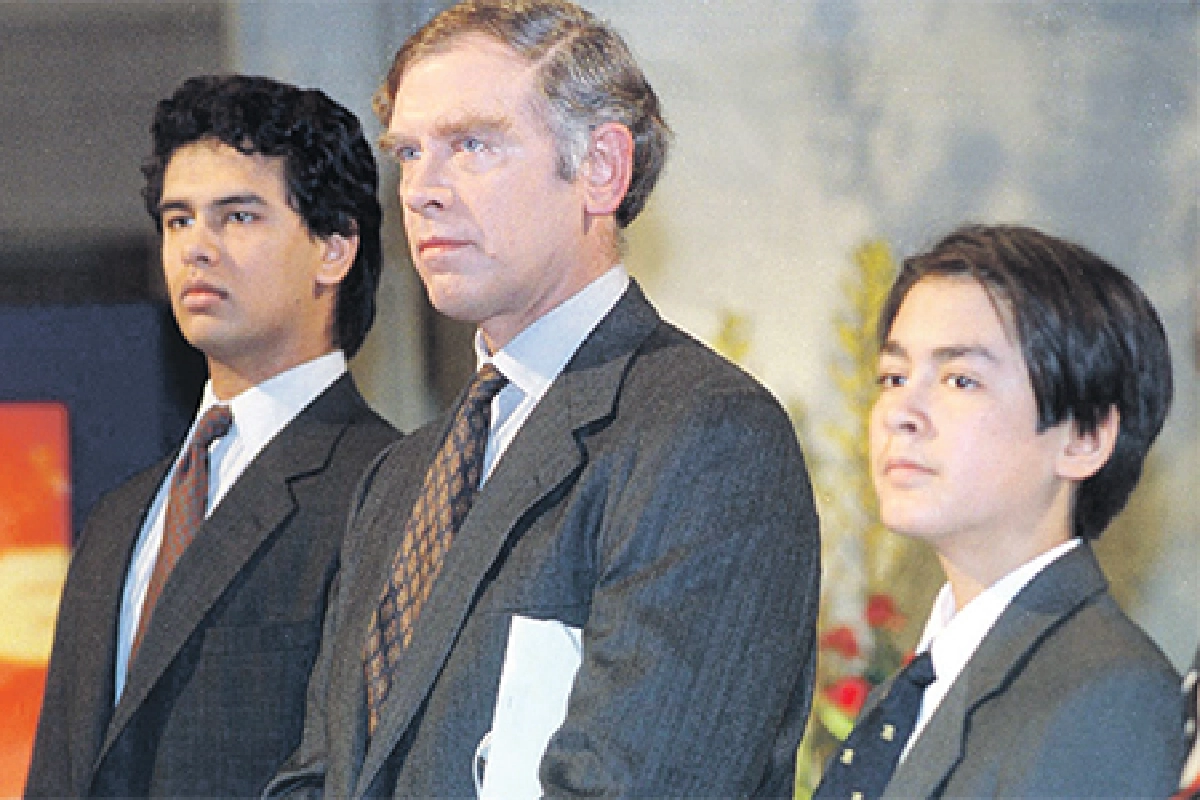 เปิดปูม 2 หนุ่มแห่ง ‘ซูจี’รักที่เสียสละเพื่อ ‘แม่’