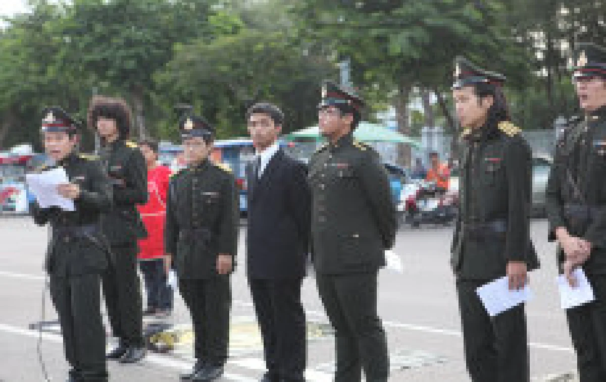 ทำความสะอาดหมุดคณะราษฎร์