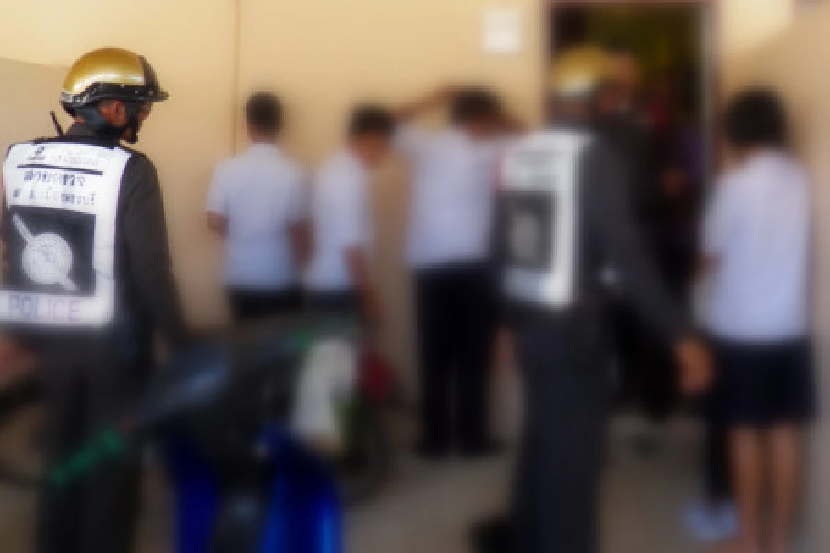 จับนร.เมืองเพชรตั้งวงสวิงกิ้งคาม่านรูด