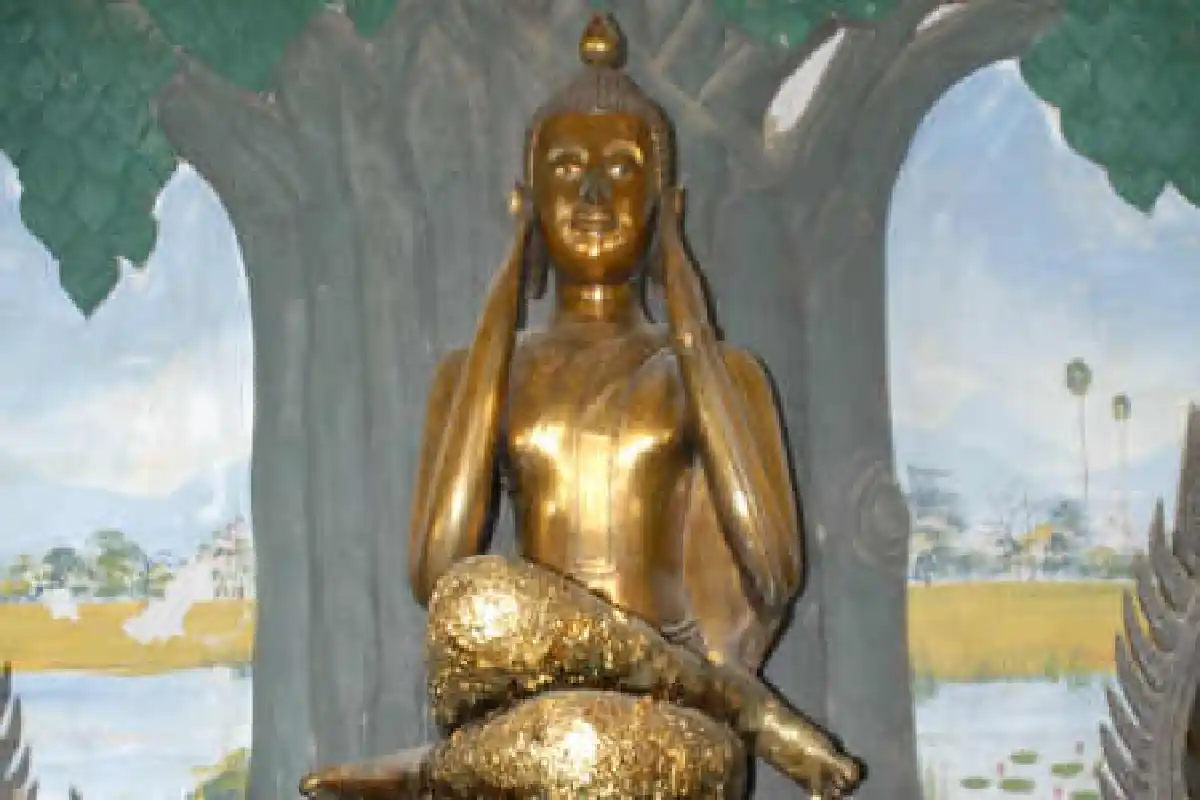 แห่กราบไหว้พระปิดเคราะห์อายุ105ปี