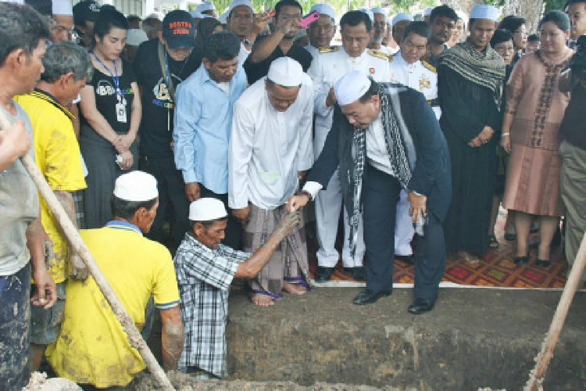 พระราชทานดินฝังศพหวังเต๊ะ