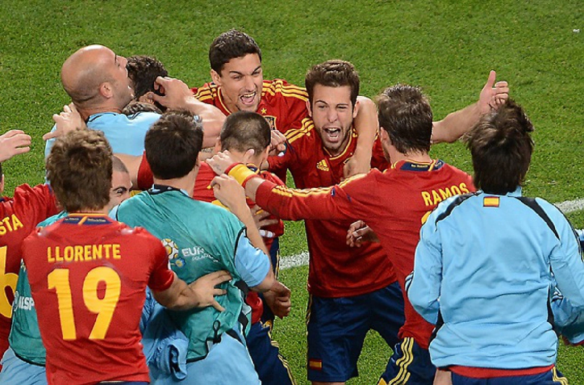 Euro 2012: Spain into final in a penalty shootout.