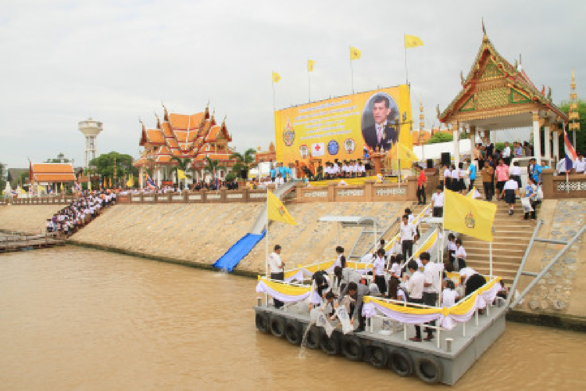 อยุธยาปล่อยพันธุ์ปลา-กุ้ง2ล้านตัว อยุธยาปล่อยพันธุ์ปลา-กุ้ง2ล้านตัว