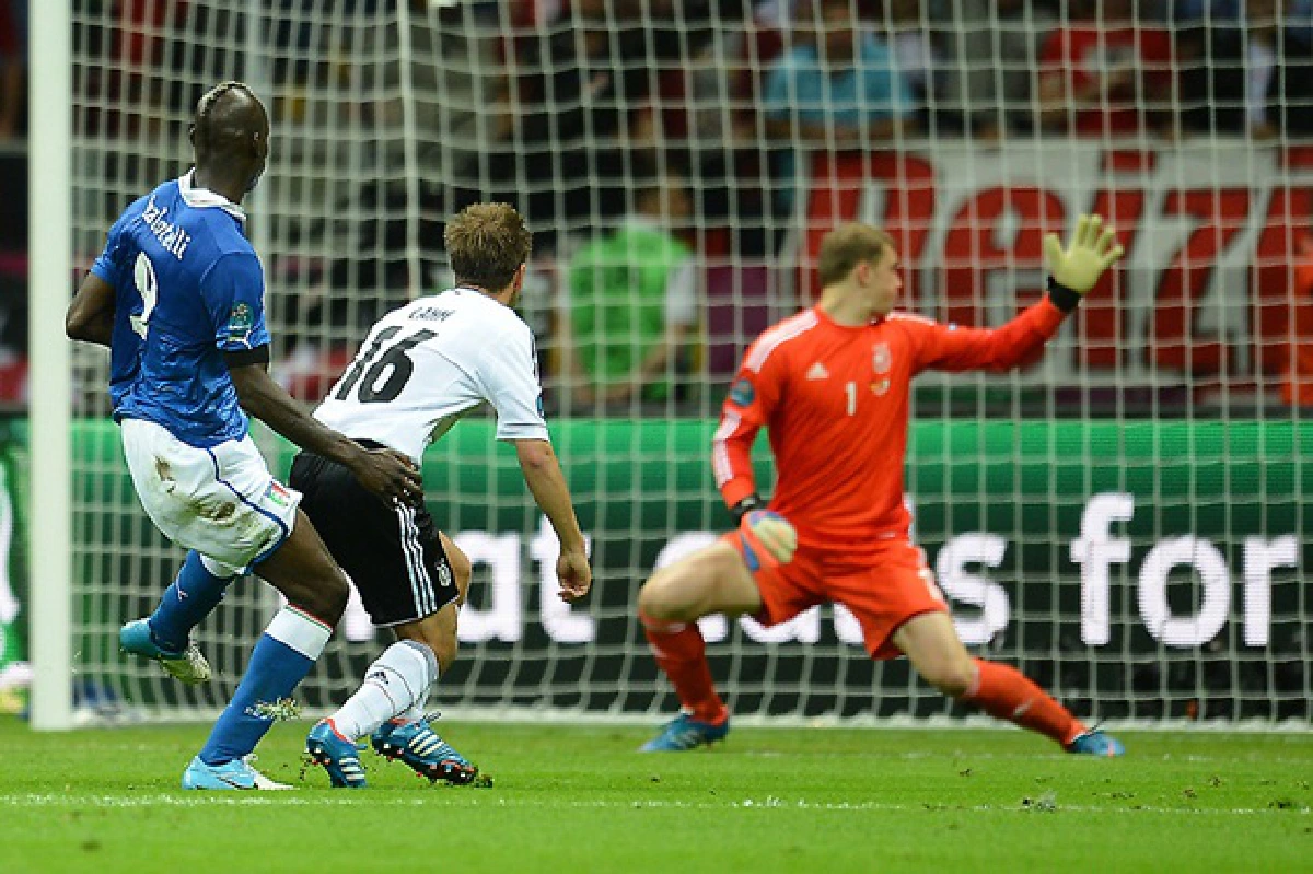 Euro 2012: Balotelli stars as Italy reaches final