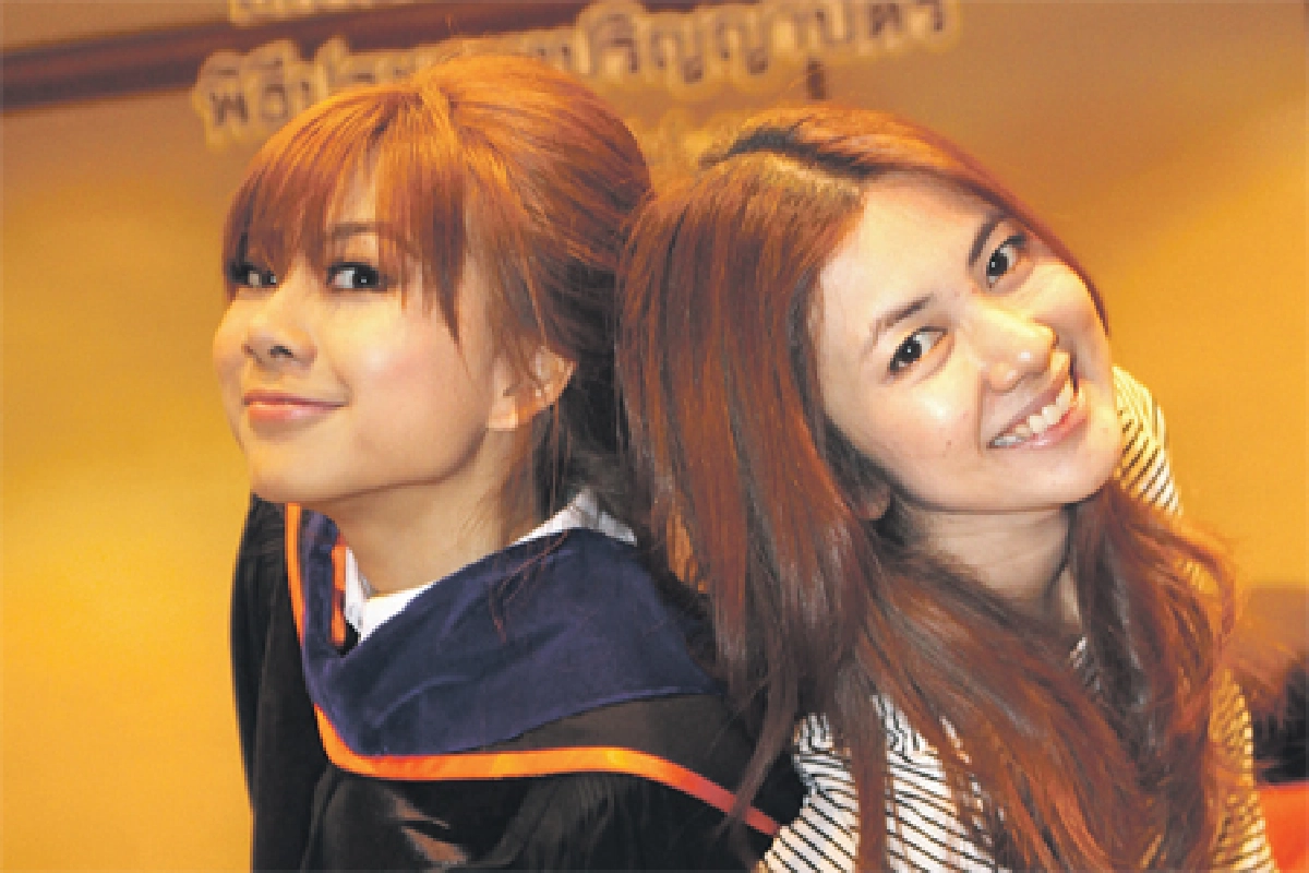 ‘เนยนุ่น’ พี่น้อง 2 สาวสไตล์เดียว