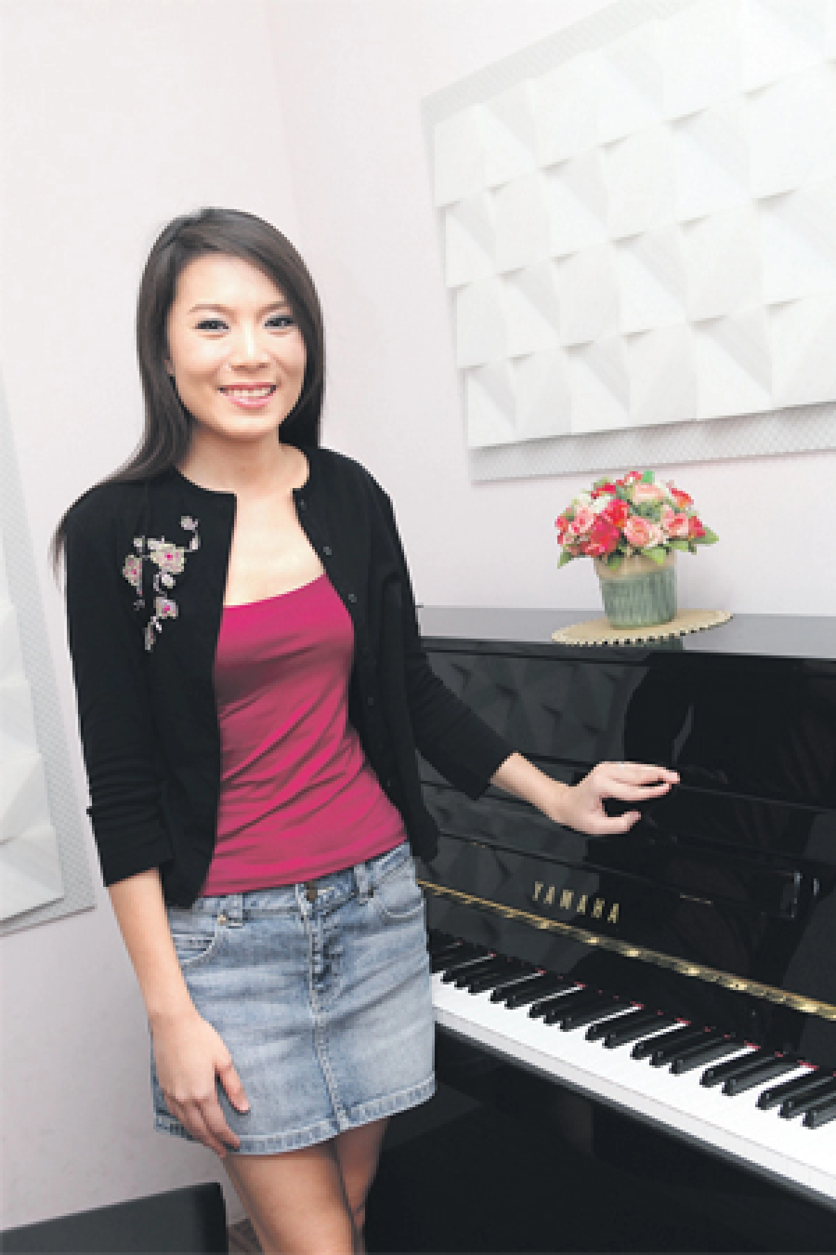 ‘ศศิภา รัศมิทัต’ เปียโนเล่นประกอบ งานปิดทองหลังพระ