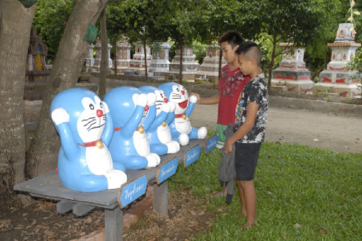 วัดตั้งหุ่นโดเรมอนโชว์ปริศนาธรรม