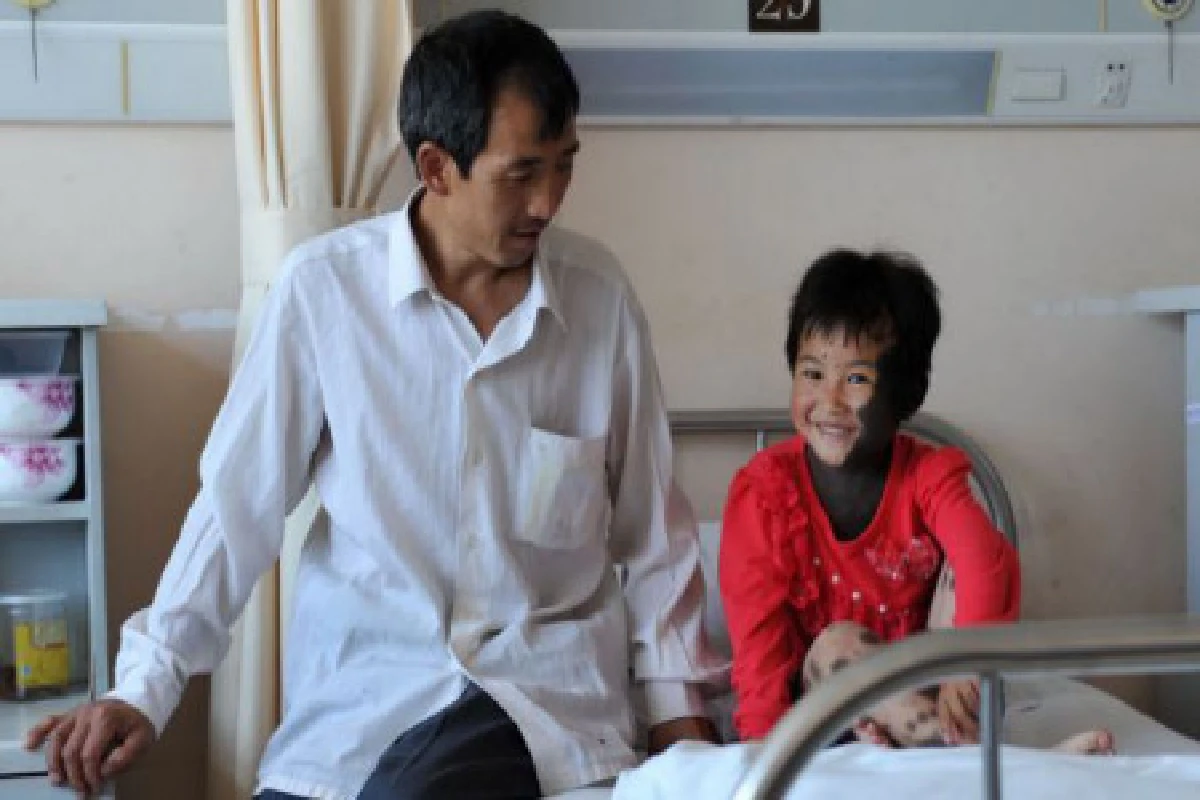 เด็กหญิงจีนได้รับการรักษาปานดำแล้ว