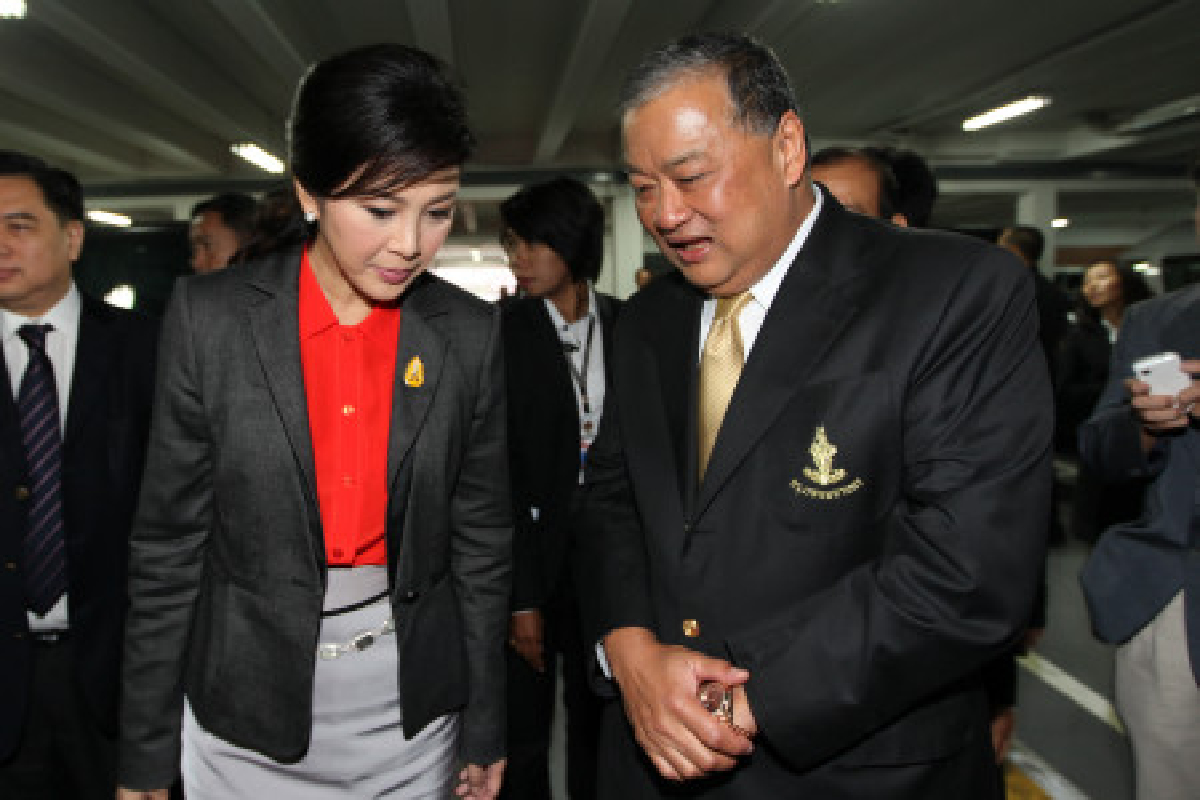 ปูปัดตัดงบแก้น้ำท่วมกทม. ปูปัดตัดงบแก้น้ำท่วมกทม.