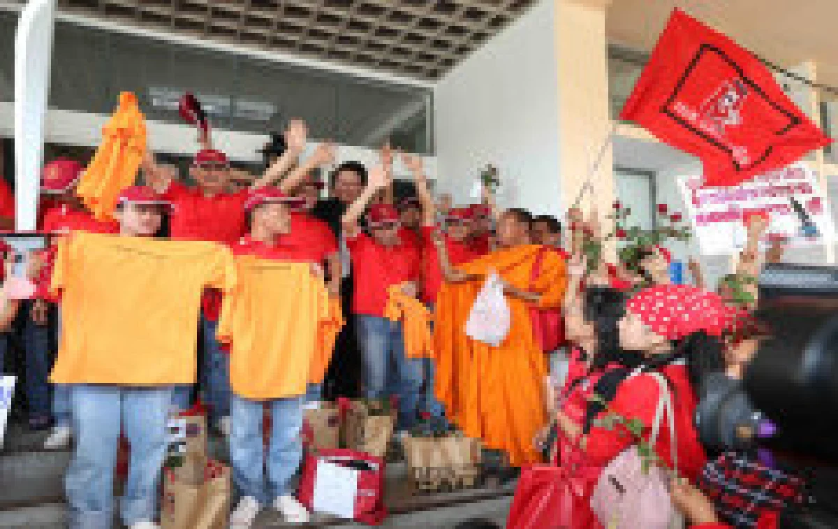 ศาลฎีกาปล่อย9แดงพ้นคุกหลักสี่