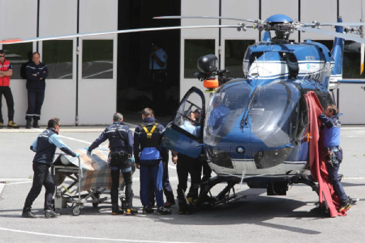 หิมะถล่มเทือกเขาแอล์ปคร่าชีวิต9นักไต่เขา