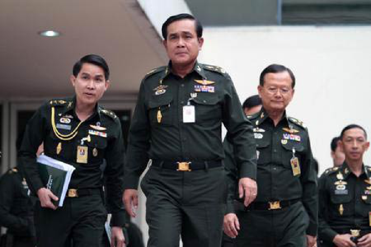 ผบ.ทบ.ยันกองทัพไม่คิดขวางปรองดอง ผบ.ทบ.ยันกองทัพไม่คิดขวางปรองดอง