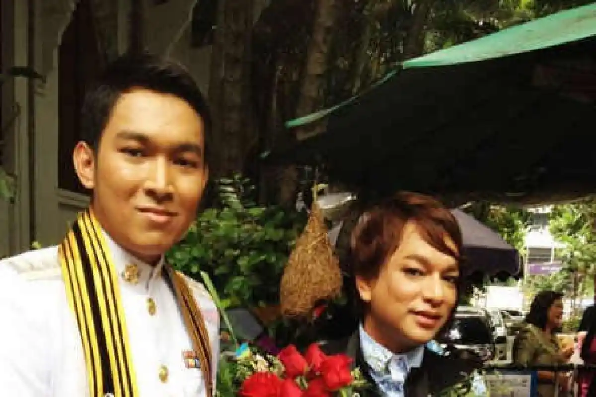 ธงธงมอบดอกไม้น้องชายคนสนิท