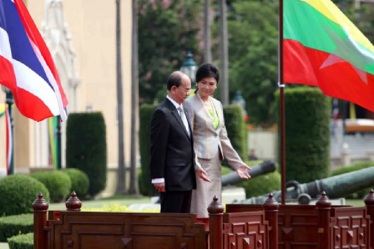 เต็งเส่งพบยิ่งลักษณ์เซ็นMOUพัฒนาศก.
