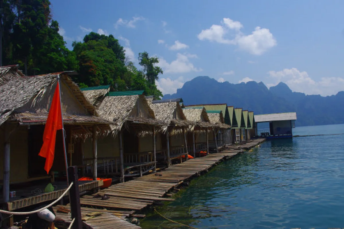 วันเดียวเที่ยวเขื่อนเชี่ยวหลาน สำราญสบายๆ ที่สุราษฎร์ฯ