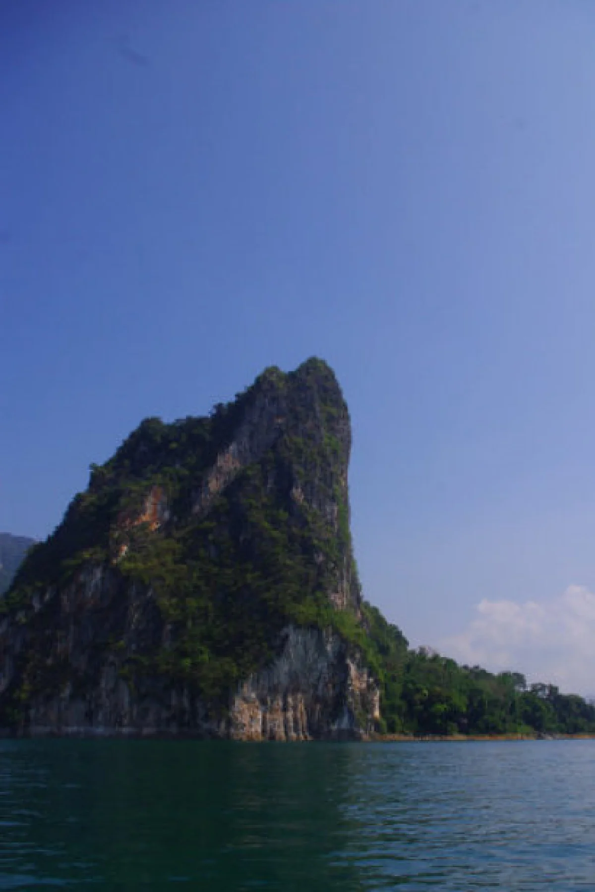 วันเดียวเที่ยวเขื่อนเชี่ยวหลาน สำราญสบายๆ ที่สุราษฎร์ฯ