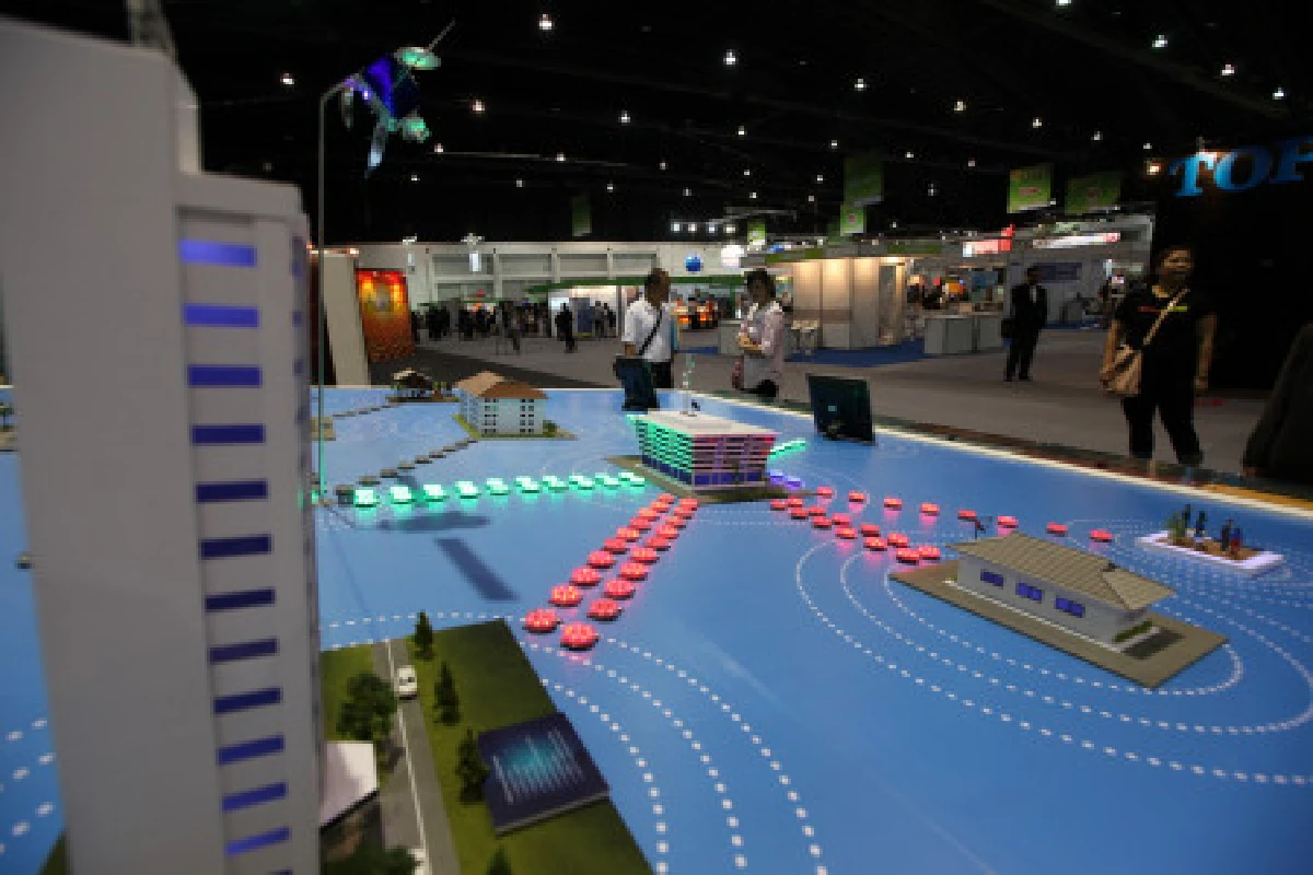 นายกฯโวขยายไวไฟฟรีแสนจุดภายในปีนี้