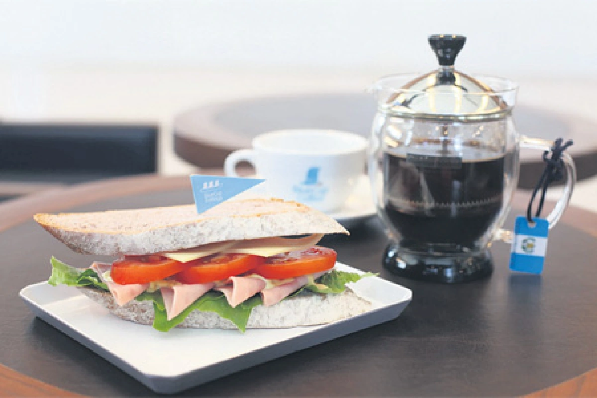 เหนื่อยนัก แวะพักจิบกาแฟ @ บลูคัพ คอฟฟี่